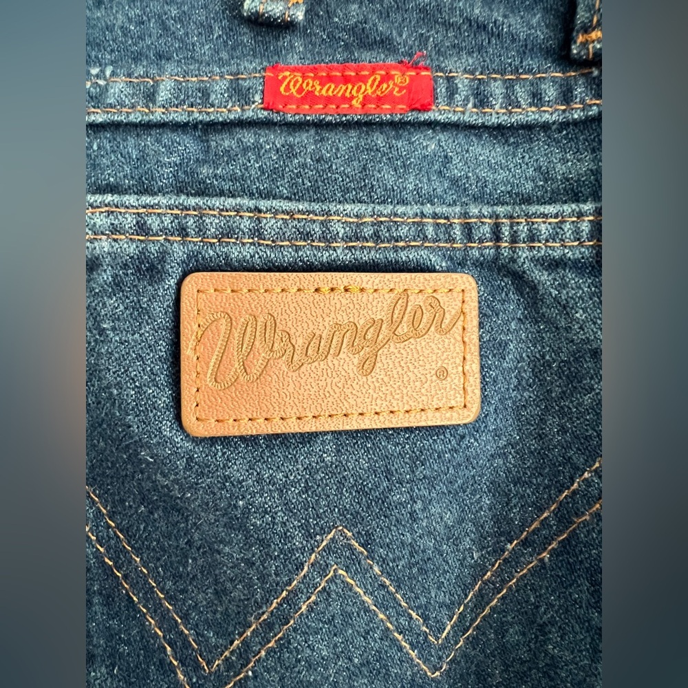 Vintage 90’s Wrangler Cowboy Cut Slim Fit High Waist Jeans 5/6 Made in USA